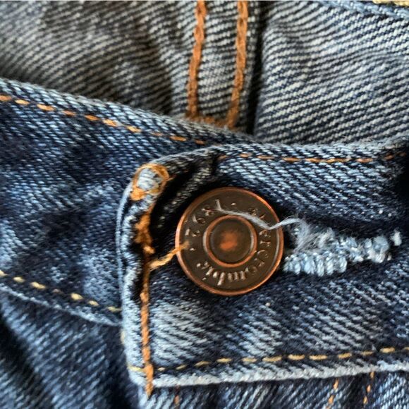 Abercrombie Kids Classic straight Destroyed Distressed Jeans 16 Slim - Picture 12 of 13
